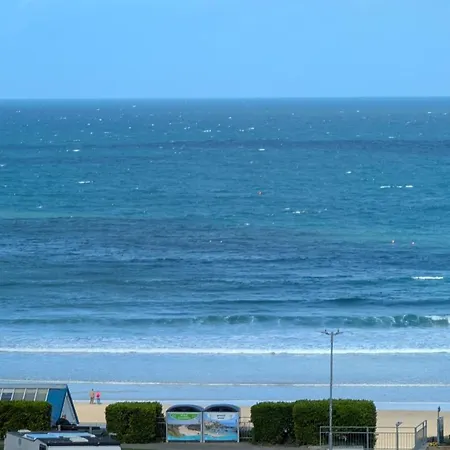 Central Apartment- Stunning Sea Views- 100M To Beach- Sleeps 6 Newquay  Exterior photo