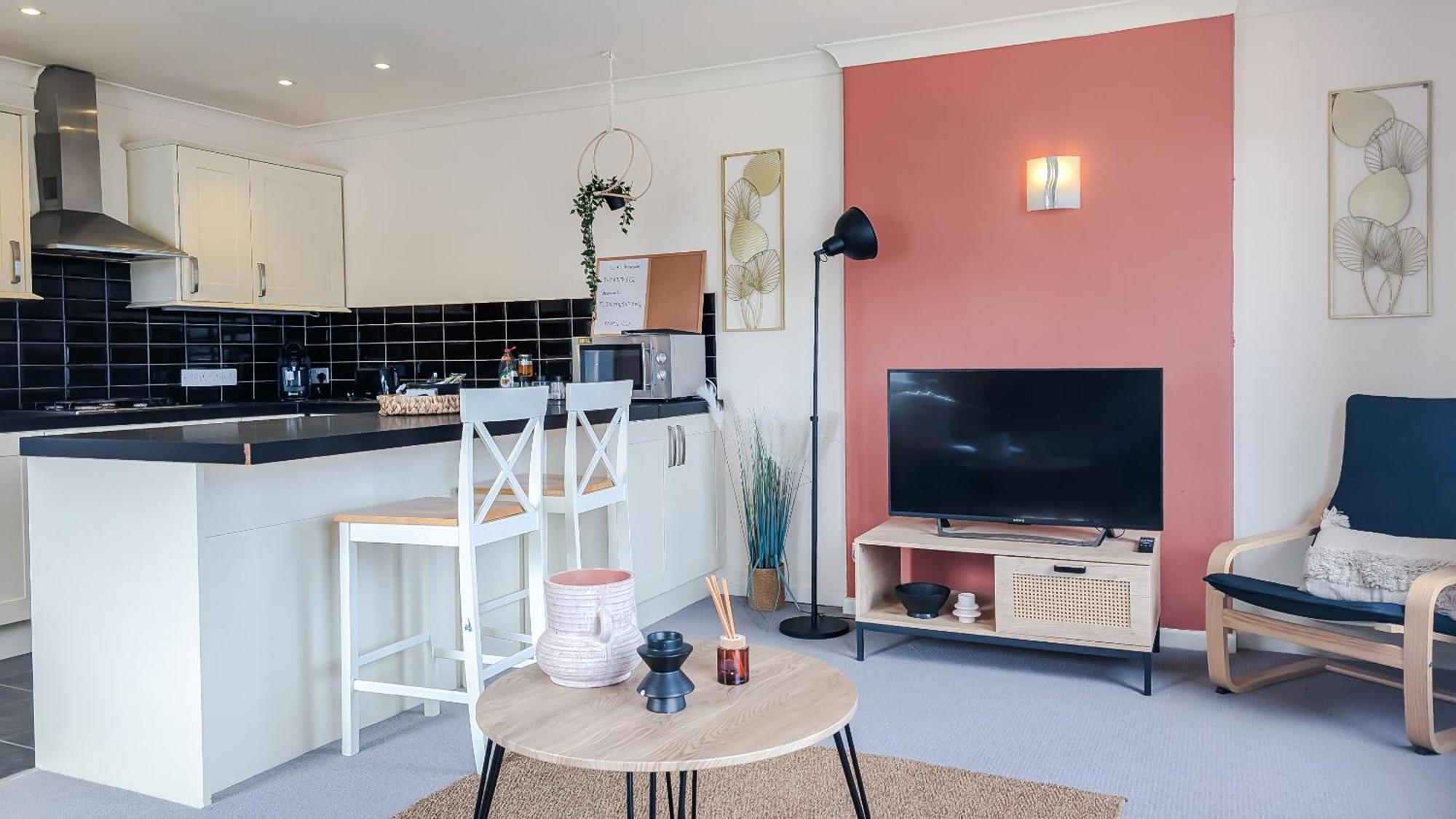 Apartment Apartment- Stunning Sea Views- 100m To Beach- Sleeps 6