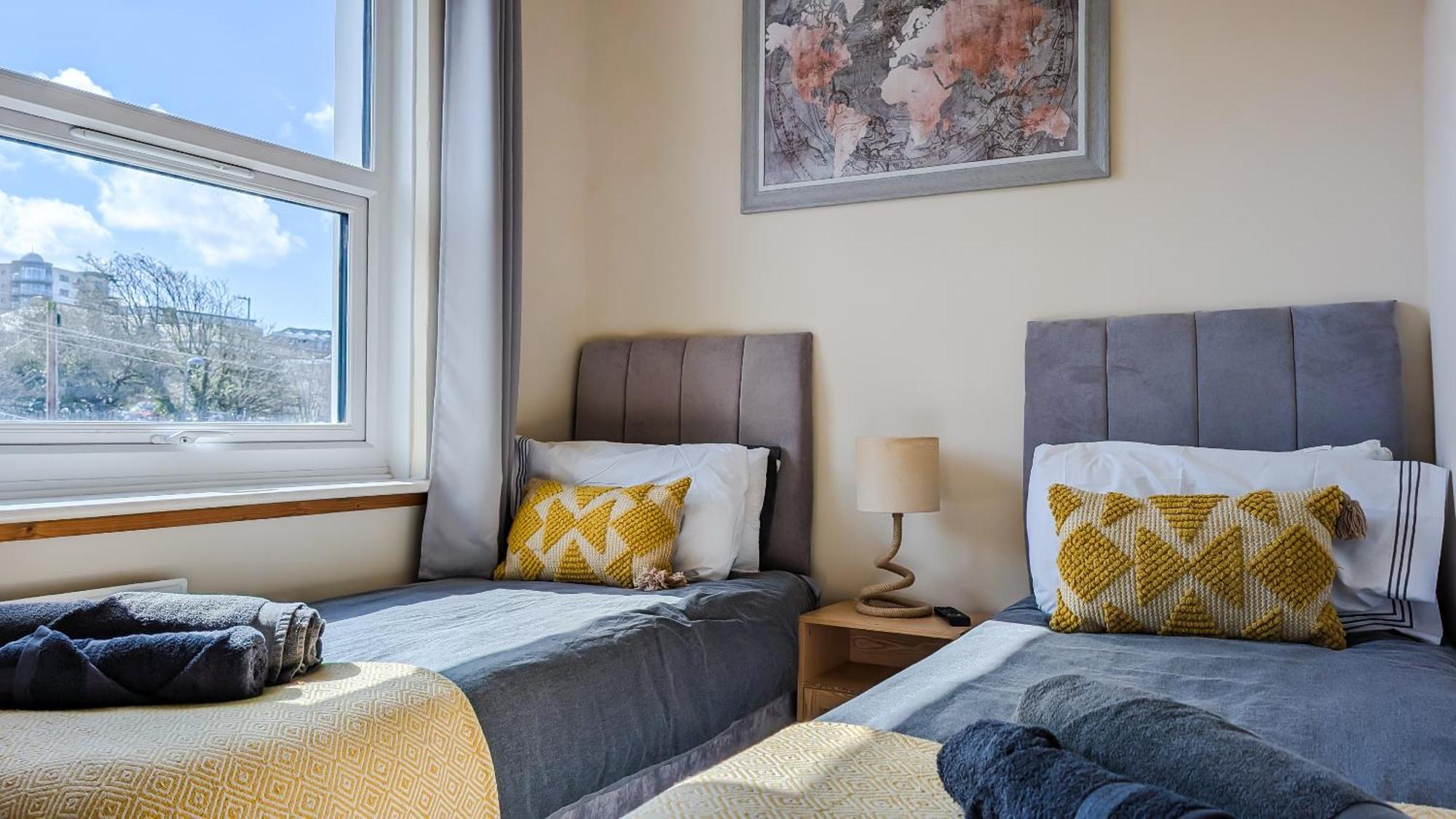 Apartment Apartment- Stunning Sea Views- 100m To Beach- Sleeps 6 Newquay (Cornwall)
